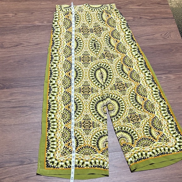 🔥🔥🔥Rose & Olive Vibrant Geometric Pants in Green and Orange Size: Small🔥🔥🔥 - Picture 6 of 9